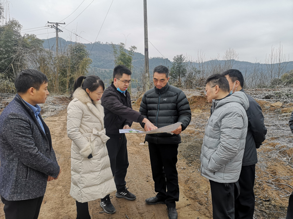 张登宪调研教育体育项目工作 四川省巴中市第三中学欢迎您的光临!